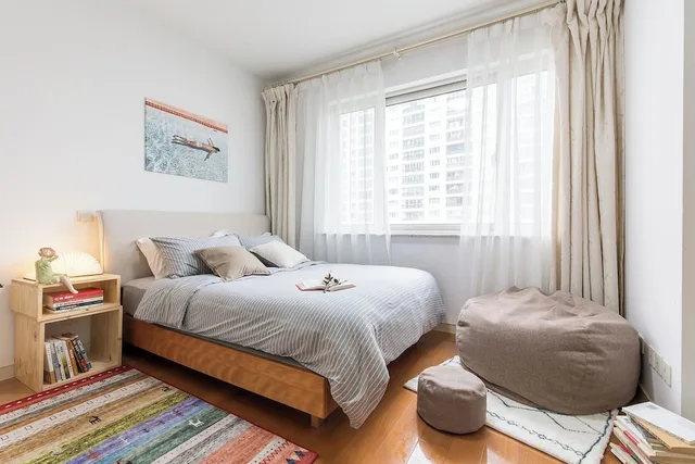 2 Bedrooms, Senior, Apartment, 2 Queen Beds, Kitchen, Book and Bed-People's Square 2/10