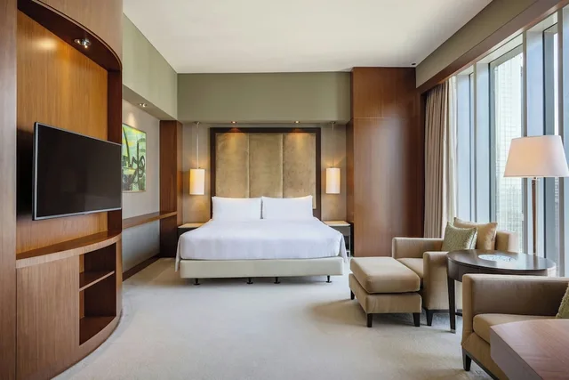 غرفة بريميوم بسرير كينج، Jw Marriott Marquis City Center 1/9
