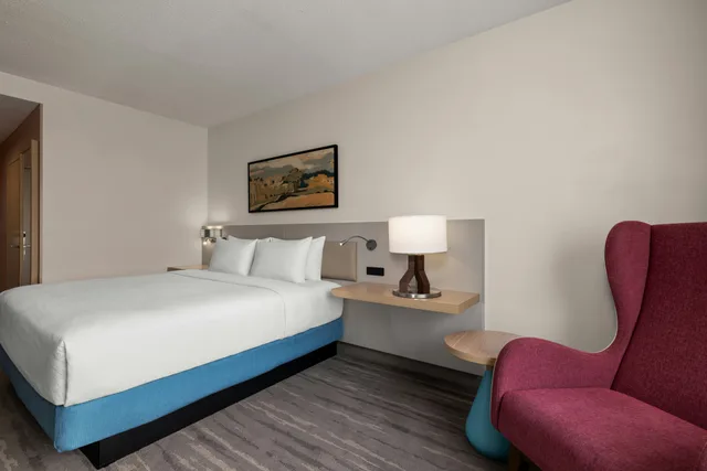 غرفة بسرير كينج، Hilton Garden Inn Charlotte Pineville 3/8