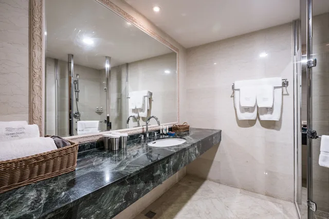 Room, Double Bed, Mountain View, Sizihwan Sunset Beach Resort 2/2