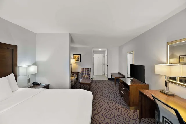 جناح بسرير كينج مع أريكة، Comfort Inn & Suites Lovington, NM 2/6