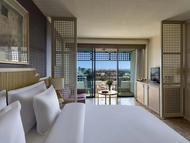 غرفة متصلة بسريرين منفصلين وسرير كينج بإطلالة على البحر، Rixos Downtown Antalya 12/19