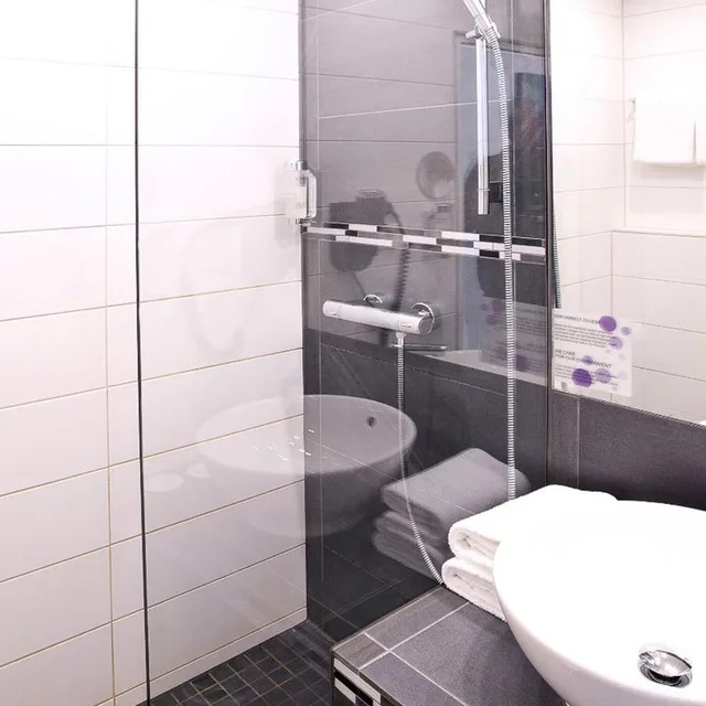 غرفة اقتصادية بسرير مزدوج، PLAZA INN stays design Dortmund 6/9