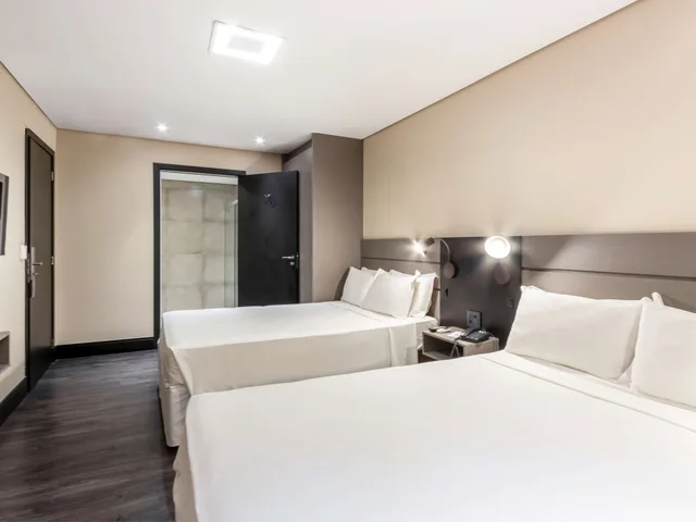 غرفة قياسية بسريرين منفصلين، Grand Mercure Curitiba Rayon 2/6