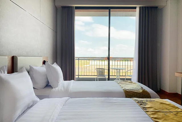 غرفة ديلوكس بسريرين منفصلين بشرفة، Grand Miami Hotel 1/3