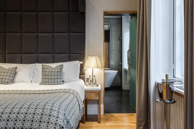 غرفة بسرير كوين، The Inn On the Mile Formerly Bank Hotel 5/10