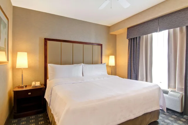 Open Plan, Suite, King Bed, Accessible، Homewood Suites by Hilton Toronto-Oakville 1/1