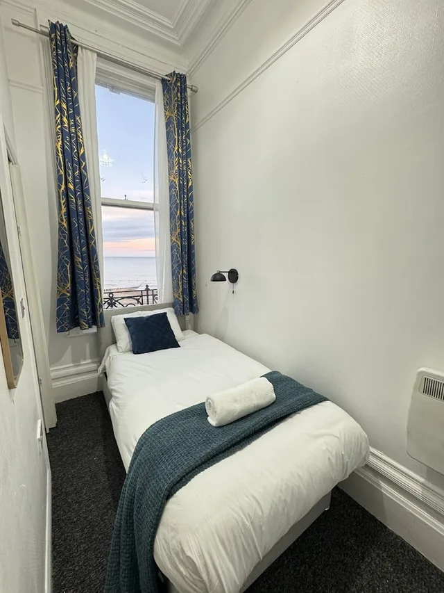 غرفة قياسية مفردة بإطلالة على البحر، OYO Marine Parade Hotel Eastbourne Pier 5/11