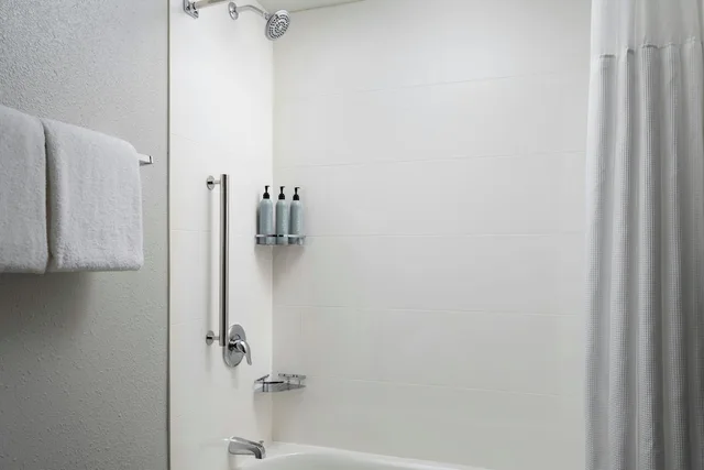 غرفة قياسية بسريرين كوين، Courtyard by Marriott Birmingham Hoover 10/10