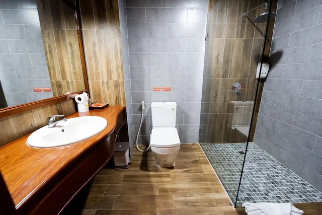 Royal, Crown, Suite, King Bed, Royal Crown Hotel & Spa 2/4