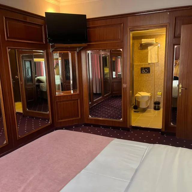 جناح عائلي، Topkapi Hotel 9/10