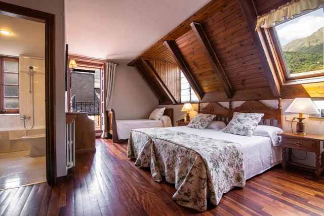 غرفة ثلاثية، Hotel Fonfreda 2/9
