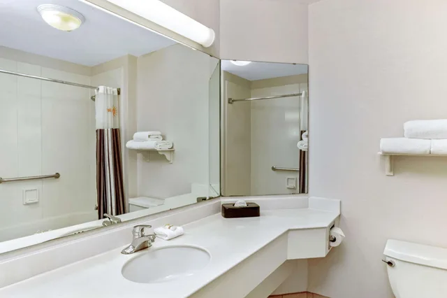Family Suite, King Bed, La Quinta Inn & Suites by Wyndham Birmingham Hoover 5/6