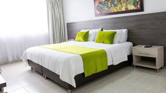 غرفة قياسية بسرير كينج، Hotel San Juan Internacional Ex Ramada Bucaramanga 4/10