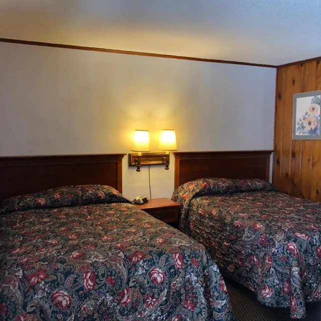 غرفة بسريرين مزدوجين، Sun 'n Snow Motel 2/9