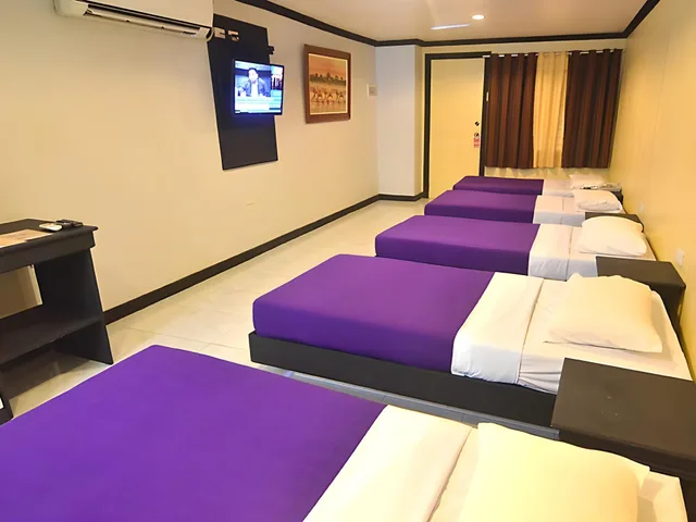 غرفة ملكية عائلية، Davao Royal Suites and Residences 3/3
