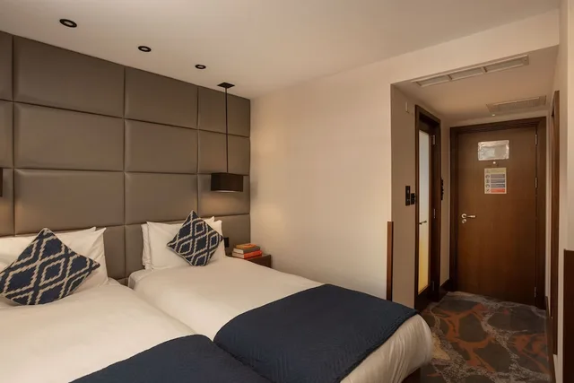 غرفة ديلوكس بسرير كوين، Montcalm Chilworth Townhouse, Paddington 1/7