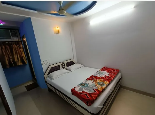 غرفة بسرير فردي، Hotel Broadway Colaba Mumbai 12/20