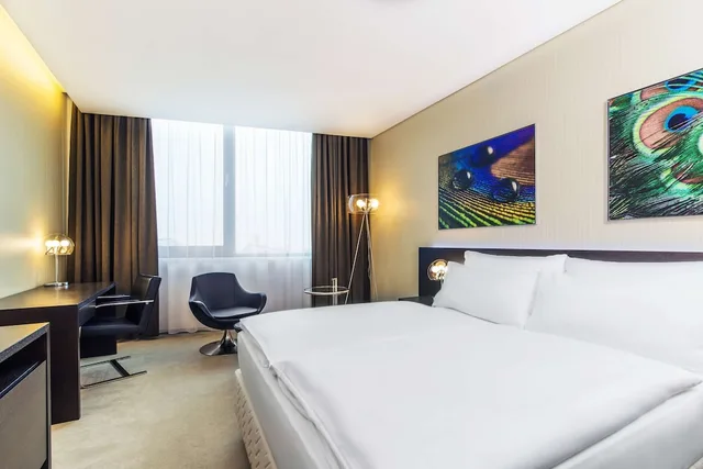 غرفة قياسية مع سرير إضافي، Nh Bratislava Gate One 1/5
