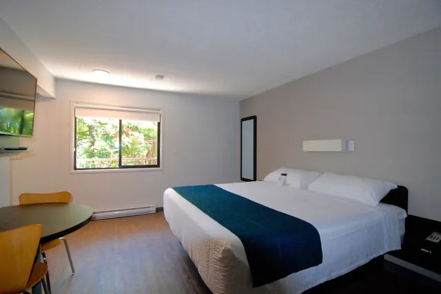 غرفة قياسية بسرير كينج، Motel6 Saanichton, BC - Victoria Airport 2/10