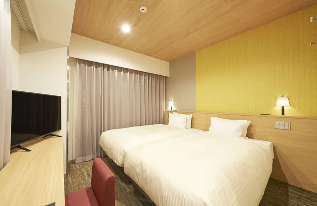 غرفة متصلة بسرير مزدوج وسريرين منفصلين في الملحق، Sotetsu Fresa Inn Tokyo-Tamachi 4/4