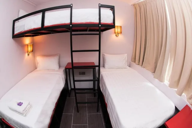 Triple Room No Window، Tune Hotel Waterfront Kuching 2/2