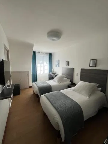 غرفة بسريرين منفصلين، Hotel The Originals de la Baie de Morlaix 1/1