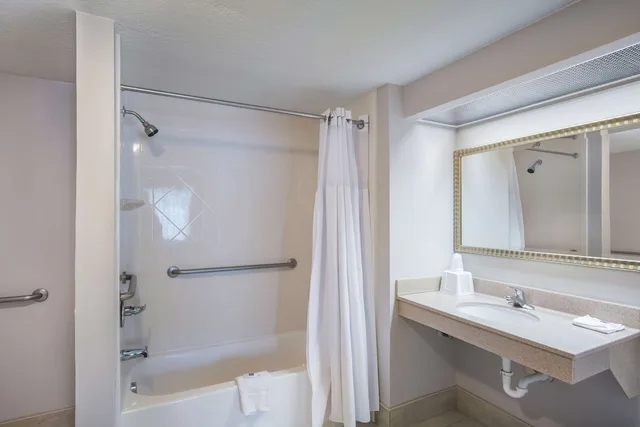 غرفة ديلوكس بسريرين كوين، Motel6 London, KY 8/9