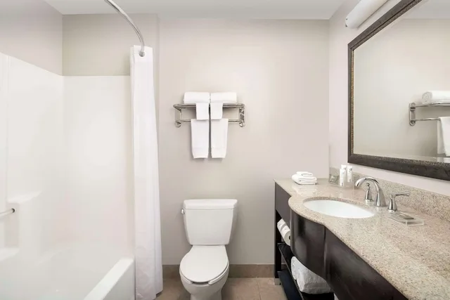 1 Bedroom, Suite, 2 Queen Beds, Sofa, Country Inn & Suites By Radisson Gainesville FL 3/6