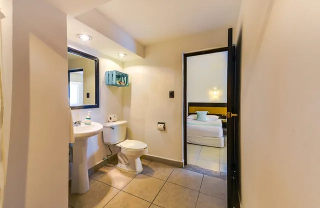 Room, 1 Queen and 1 Double Bed, Jungle View، Hotel B Cozumel 6/7