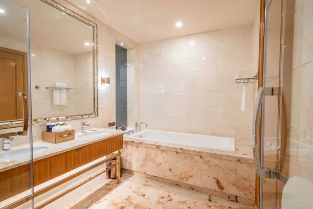غرفة ديلوكس بسرير مزدوج، Chateau Star River Shaanxi 2/2