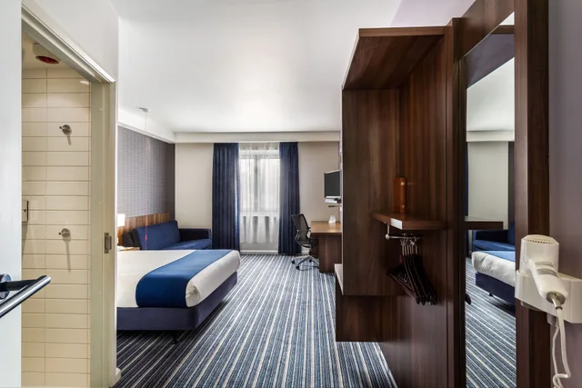 غرفة بسرير مزدوج لذوي الإعاقة، HOLIDAY INN EXPRESS COLCHESTER 4/10
