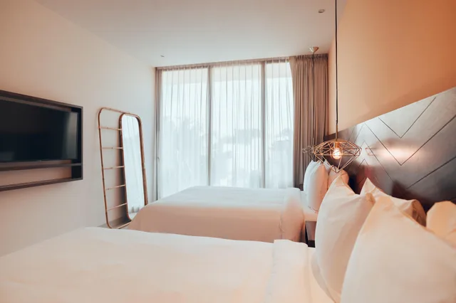 Superior, Double Bed, Street View, Calixta Hotel 4/9