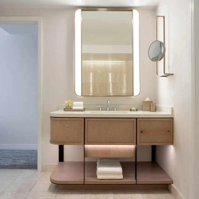 Deluxe, King Bed, Club Lounge Access, Club Tower, Accessible، The Ritz-Carlton Dallas, Las Colinas 5/6