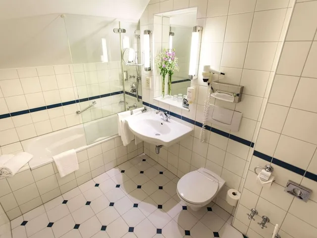 غرفة بريفيليج بسرير كينج، Mercure Grand Hotel Biedermeier Wien 3/5