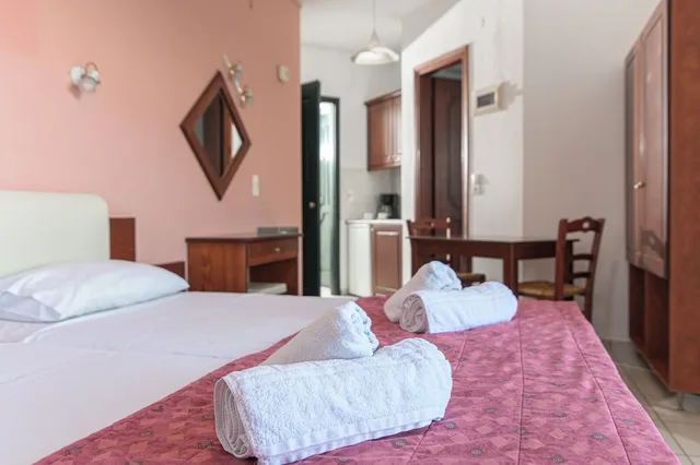 استوديو بسرير مزدوج بإطلالة على المسبح، Ariadni Palace 6/10