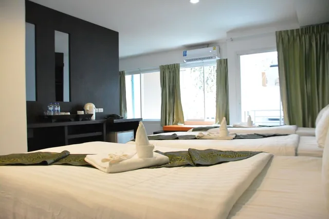 Family, 3 Beds, Zephyr Grand Hotel 3/5