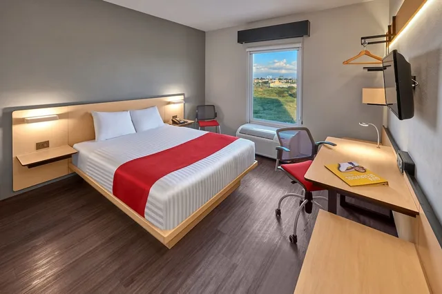 Room, Queen Bed, City Express by Marriott San Luis Potosi Zona Universitaria 4/10