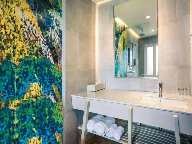 غرفة ديلوكس بسريرين مزدوجين بشرفة، Mercure Kuta Bali 4/4