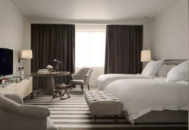 غرفة تنفيذية بسريرين منفصلين، Rosewood London 3/4