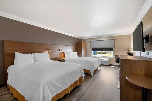 غرفة بسريرين كوين لذوي الإعاقة، Best Western Plus Newport Mesa Inn 3/4
