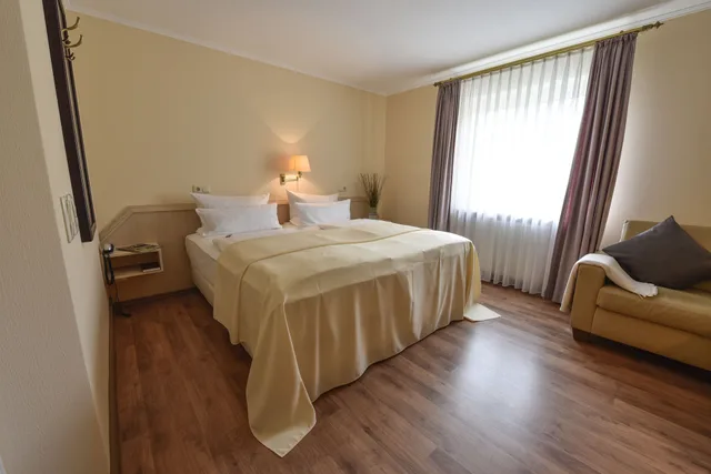 غرفة قياسية بسرير كينج، Atrium Hotel Amadeus 3/5
