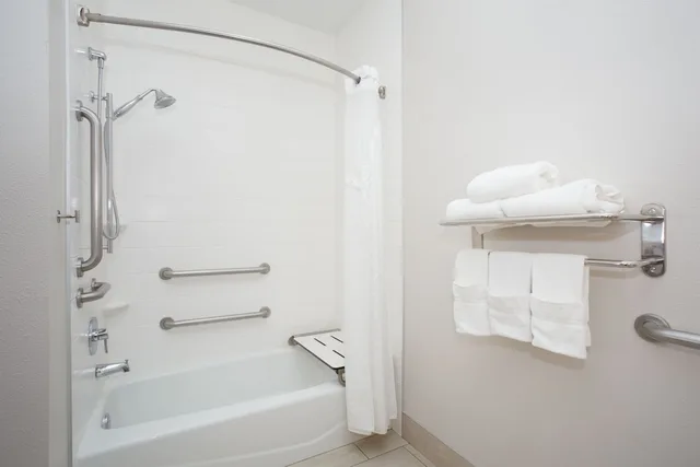 Standard, King Bed, Holiday Inn Express Hotel Suites Amarillo 7/7