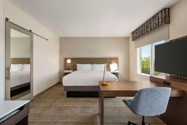 استوديو بسرير كينج، Hampton Inn Stockton, CA 1/2