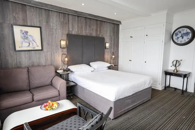 غرفة سوبيريور بسرير مزدوج بإطلالة على البحر بشرفة، The Cumberland Hotel - Oceana Collection 4/10