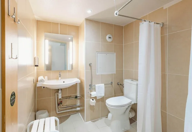 غرفة بسرير مزدوج لذوي الإعاقة، B&B Hotel Rennes Sud Chantepie 3/4