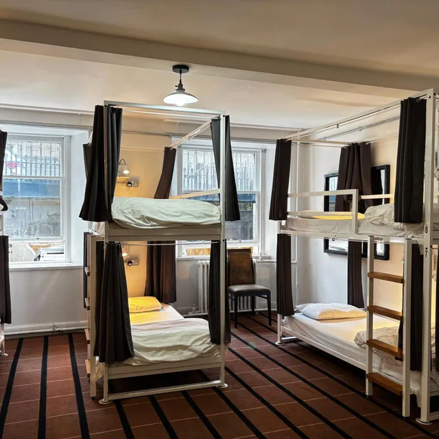 Private, 8 Beds، Safestay Glasgow Charing Cross 1/10