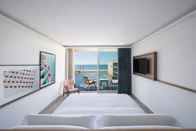 Contemporary, Guest Room, Premium, King Bed, Beach Front, Balcony، Le Meridien Ra Beach Hotel And Spa 3/6