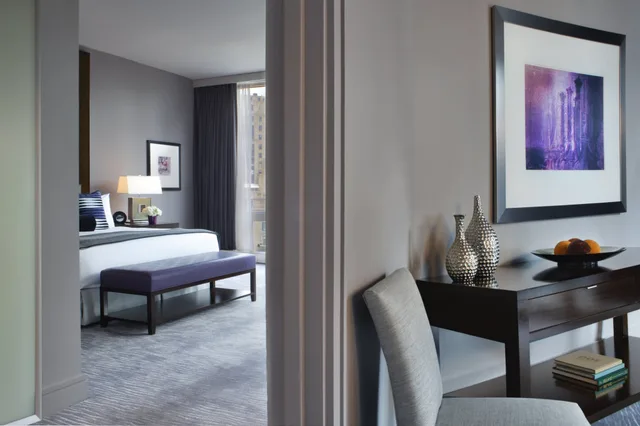 1 Bedroom, Grand, Deluxe, Suite, King Bed, Lake View, Trump International Hotel & Tower Chicago 2/2