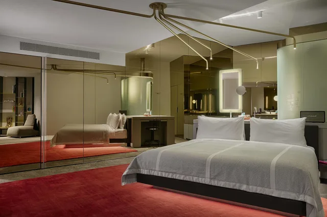 Exchange, Premier, Suite, King Bed، W Amsterdam 7/10